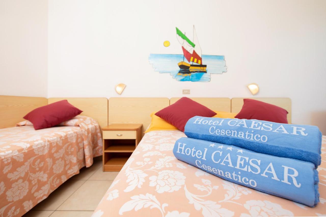 Hotel Caesar Чезенатико Екстериор снимка